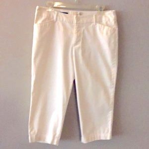 St.John’s Bay Crop Pants Capris White SZ 10